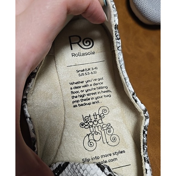 Lot of 2 Rollasole Black Gray Snakeskin Foldable Slip On Flats Womans Sz 5.5-6.5 - Picture 4 of 7